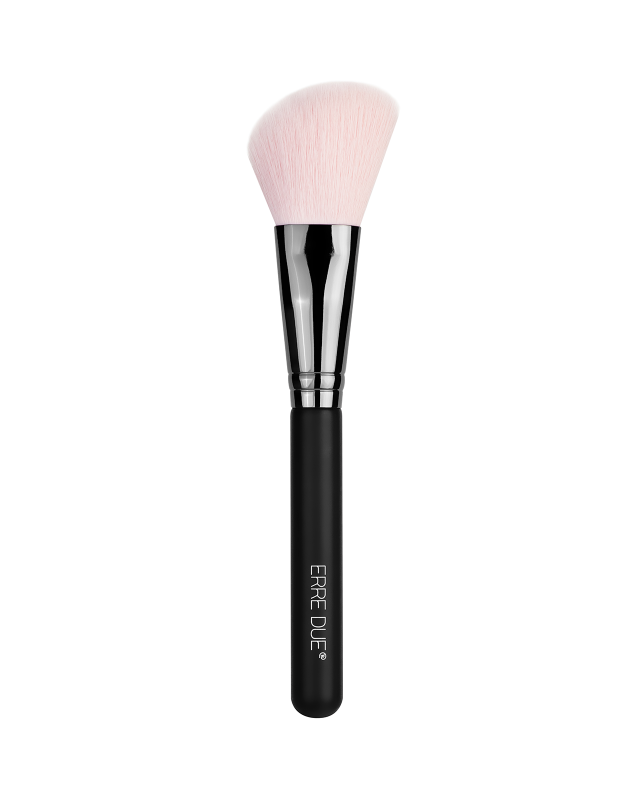 ANGLED BLUSH BRUSH